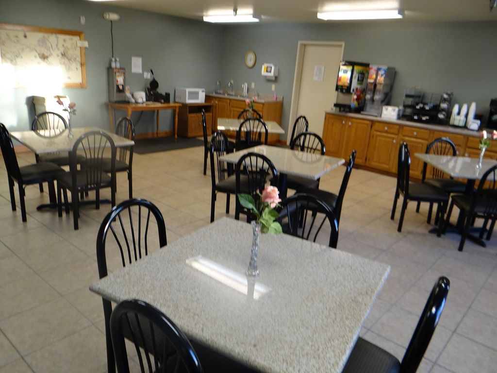 Rock Creek Hotel Sabetha Restaurant photo